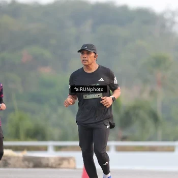 Runner Photo 6442653