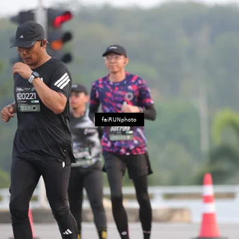 Runner Photo 6442679