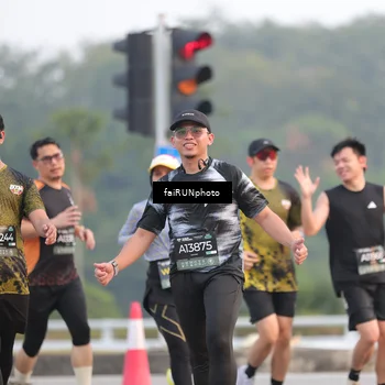 Runner Photo 6442694