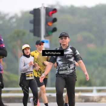 Runner Photo 6442696