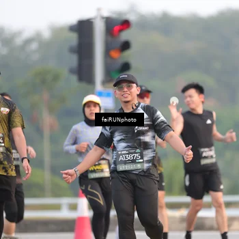 Runner Photo 6442698