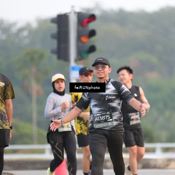 Runner Photo 6442699