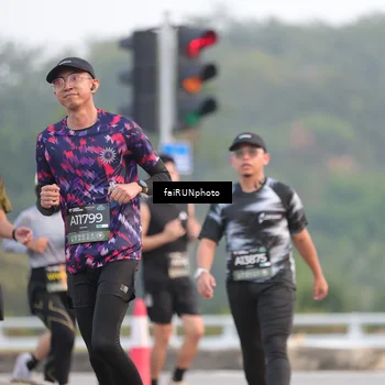 Runner Photo 6442710