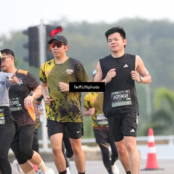 Runner Photo 6442739