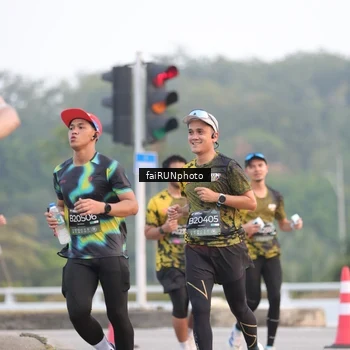 Runner Photo 6442750