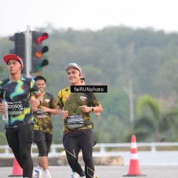 Runner Photo 6442751