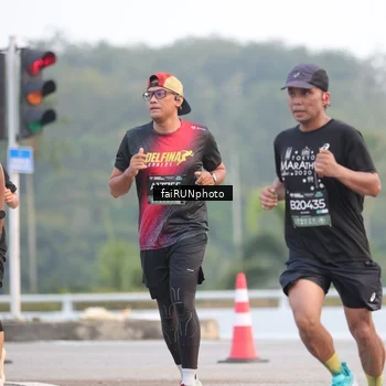 Runner Photo 6442891