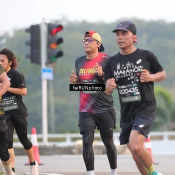 Runner Photo 6442892