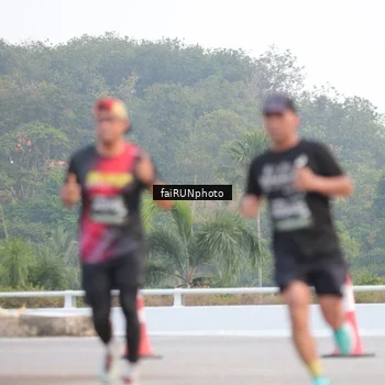 Runner Photo 6442913