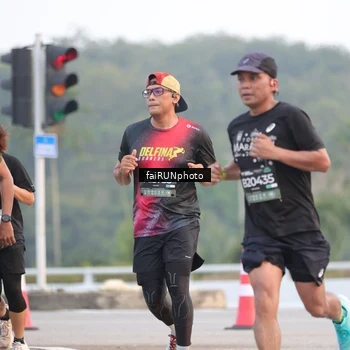 Runner Photo 6442915