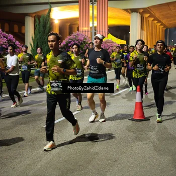 Runner Photo 6443011