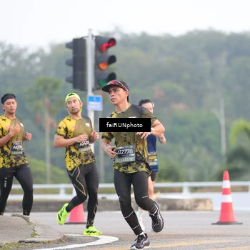 Runner Photo 6443014