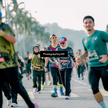 Runner Photo 6443052