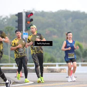 Runner Photo 6443063