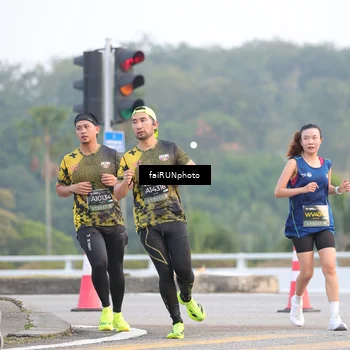 Runner Photo 6443115