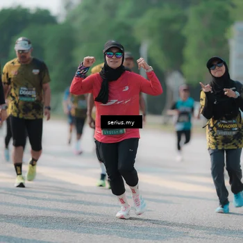Runner Photo 6443144