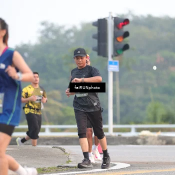 Runner Photo 6443147