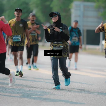 Runner Photo 6443150