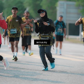Runner Photo 6443154