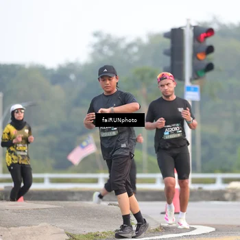 Runner Photo 6443158