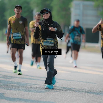 Runner Photo 6443172