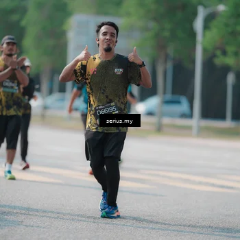 Runner Photo 6443193
