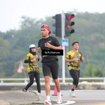 Runner Photo 6443255