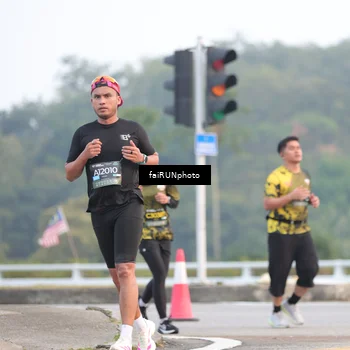 Runner Photo 6443259