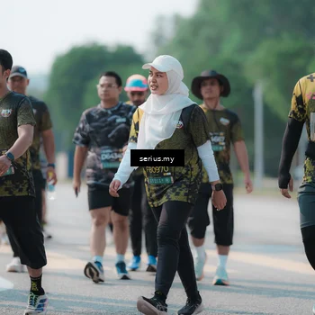 Runner Photo 6443271
