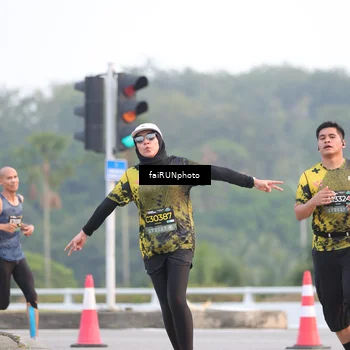 Runner Photo 6443342