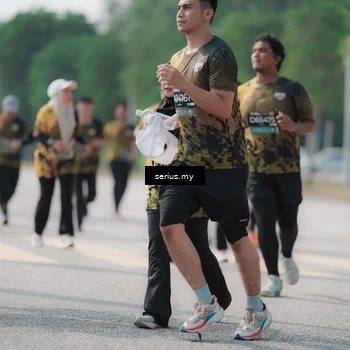 Runner Photo 6443425
