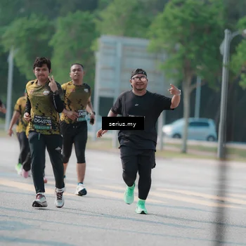 Runner Photo 6443456
