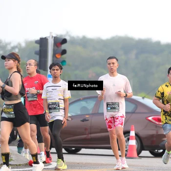 Runner Photo 6443640
