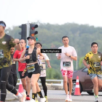 Runner Photo 6443646