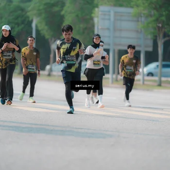 Runner Photo 6443695