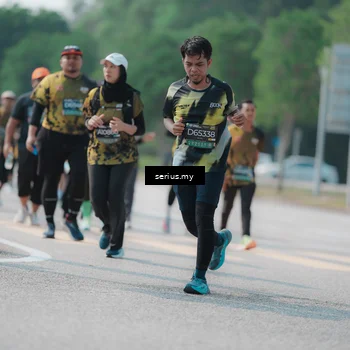 Runner Photo 6443717