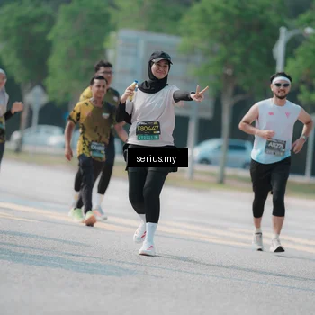 Runner Photo 6443737