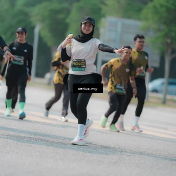 Runner Photo 6443768