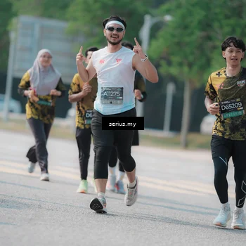 Runner Photo 6443791
