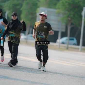 Runner Photo 6443856