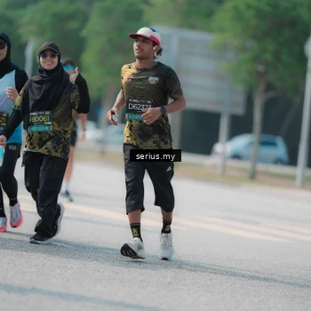 Runner Photo 6443857