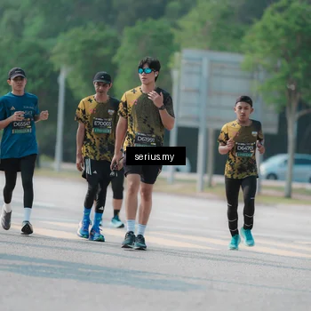 Runner Photo 6443875