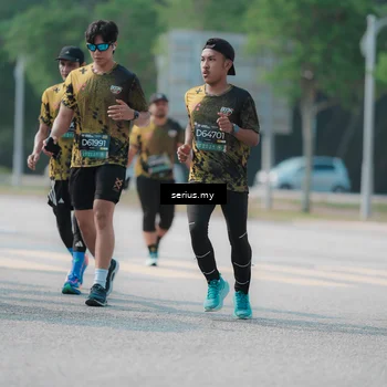 Runner Photo 6443894