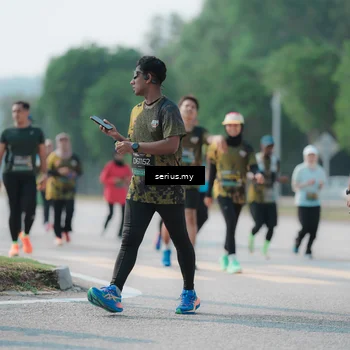 Runner Photo 6443939