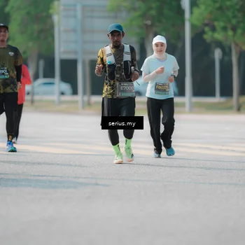 Runner Photo 6443989