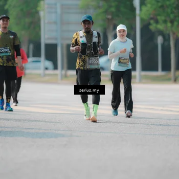 Runner Photo 6443997