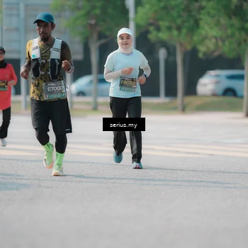 Runner Photo 6444001