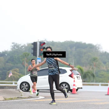 Runner Photo 6444131