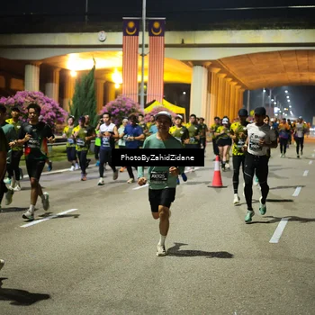 Runner Photo 6444210