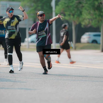 Runner Photo 6444218